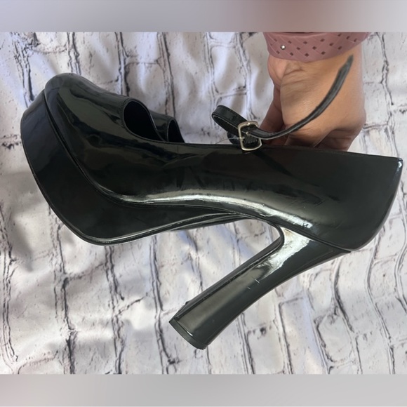 Demonia DOLLY-50 Platform Heels - Picture 5 of 10